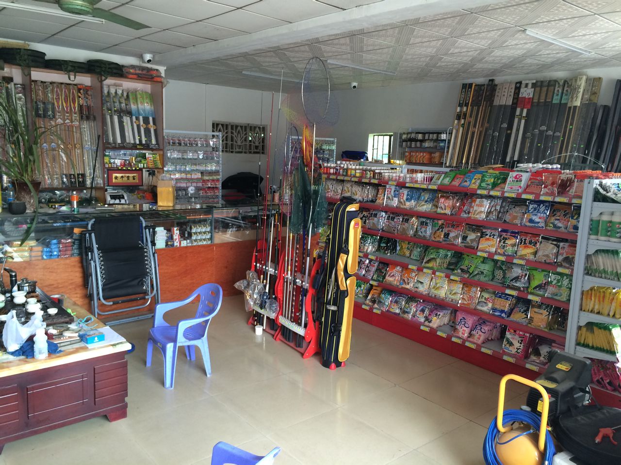 开一家钓具店大概需要多少钱?预算成本总投资27.98万起,加盟费3.67万